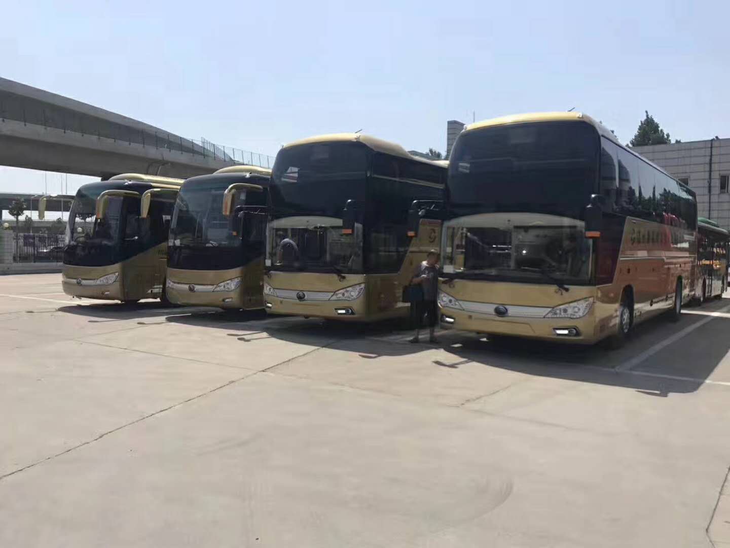 溫州動(dòng)車站租車接送、溫州龍灣機(jī)場(chǎng)租車接送服務(wù)公司